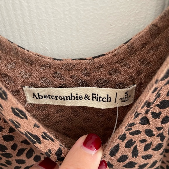 Abercrombie and Fitch printed tank - Picture 4 of 9